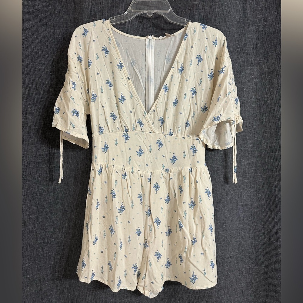 Blue and Cream Puff Sleeve V-Neck Mini Romper